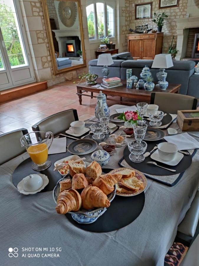 Reves & Riviere Bed & Breakfast Bagian luar foto